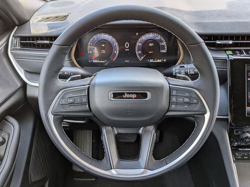 New 2026 Jeep Grand Cherokee Laredo AWD/4WD image 19