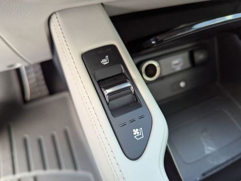 Certified 2022 Kia Telluride SX w/ Towing Package image 22