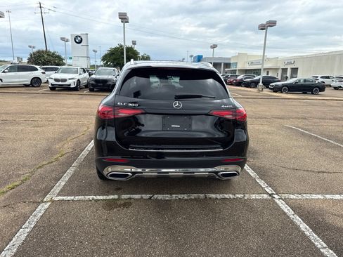 Used 2023 Mercedes-Benz GLC 300 4MATIC image 6