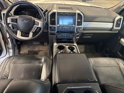 Used 2018 Ford F250 Lariat w/ Chrome Package image 17