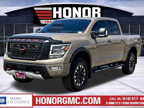 Used 2021 Nissan Titan PRO-4X w/ Pro-4x Convenience Package AWD/4WD image 3