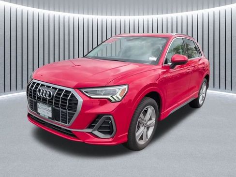 Used 2020 Audi Q3 2.0T Premium Plus w/ Premium Plus Package AWD/4WD image 12