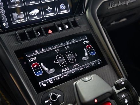 Used 2023 Lamborghini Urus Performante image 50