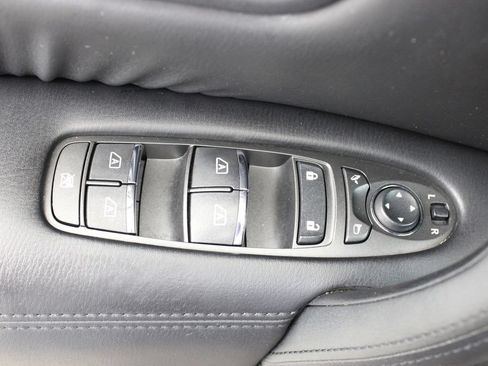 Used 2023 Nissan Armada SL RWD image 19