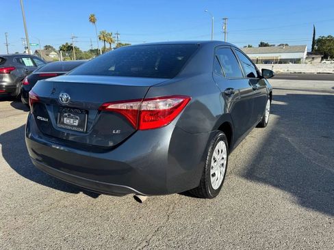 Used 2018 Toyota Corolla LE FWD image 7