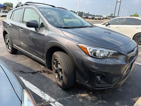Used 2020 Subaru Crosstrek 2.0i Premium w/ Moonroof Package 2 AWD/4WD image 3