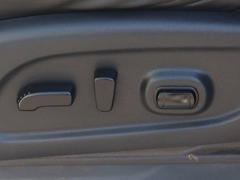 Used 2018 Nissan Titan PRO-4X AWD/4WD image 21