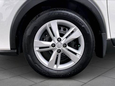 Used 2024 Nissan Kicks S image 10