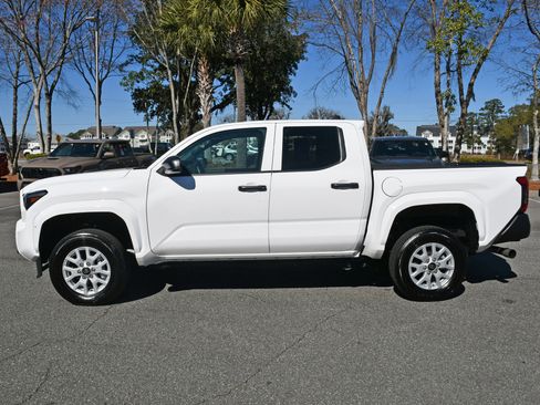 Certified 2025 Toyota Tacoma SR AWD/4WD image 2