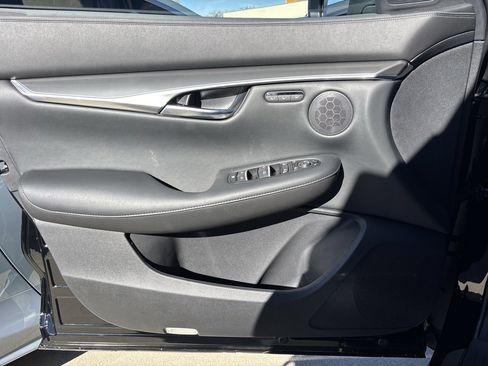 New 2025 INFINITI QX50 Luxe image 10
