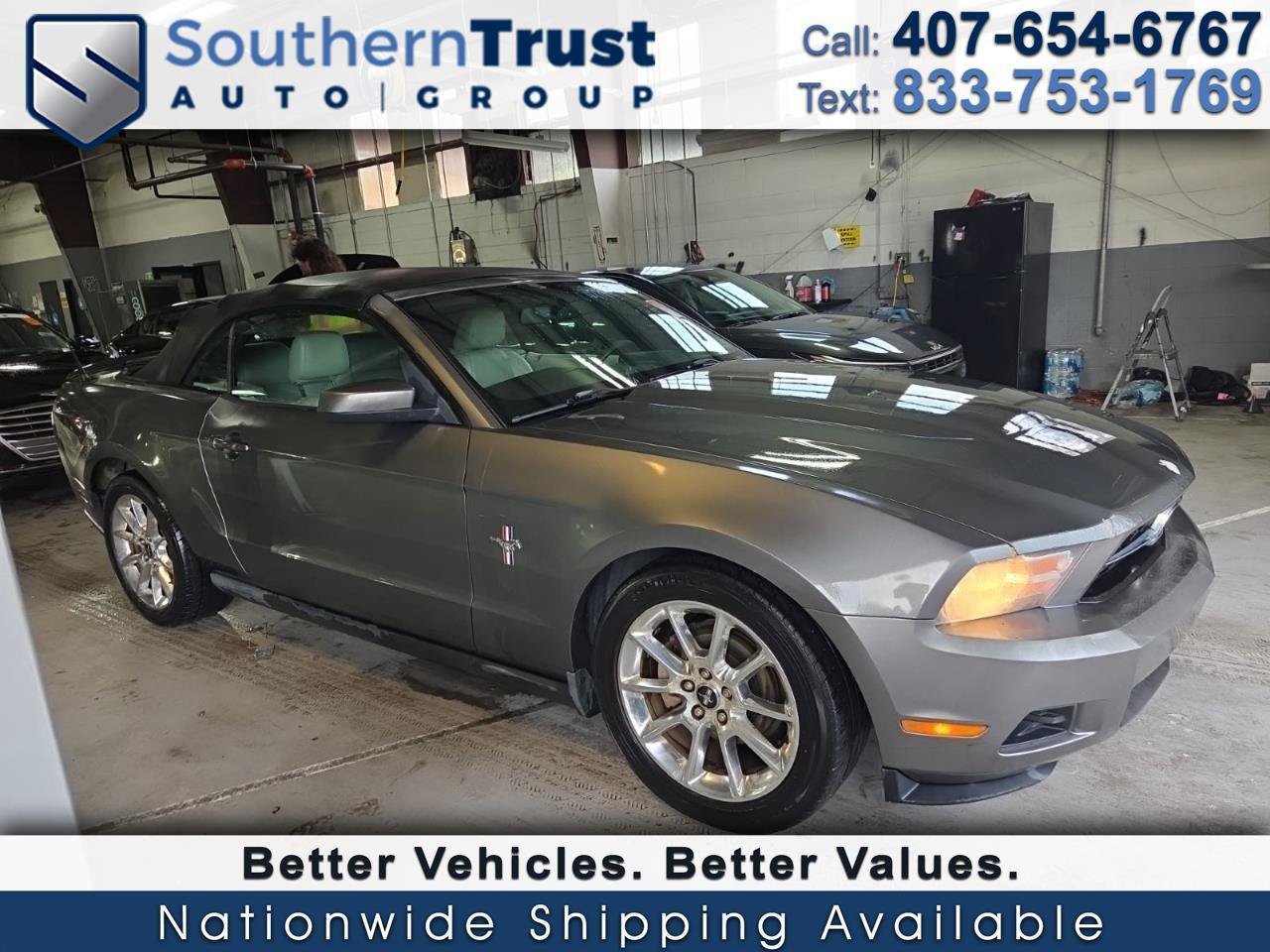 Used 2010 Ford Mustang Convertible RWD image 1