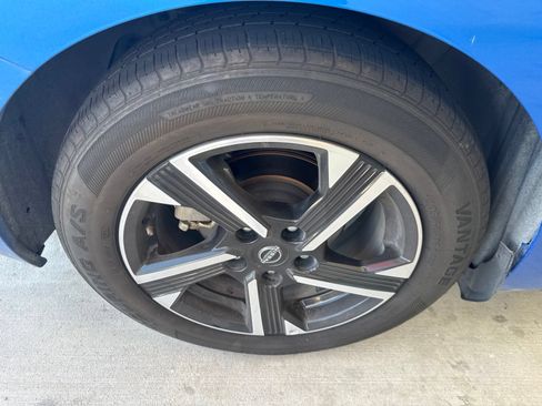 Used 2024 Nissan Sentra SV FWD image 17