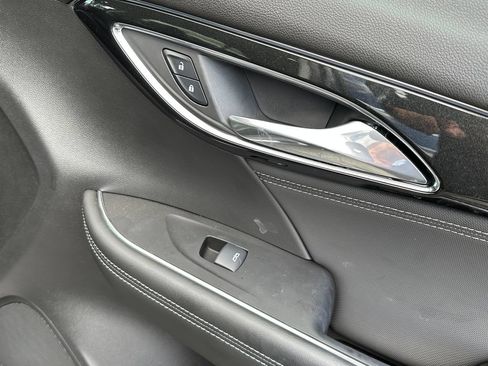 Used 2024 Buick Envision Preferred AWD/4WD image 19