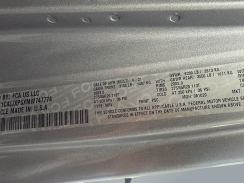 Used 2021 Jeep Wrangler Unlimited Sahara w/ Cold Weather Group AWD/4WD image 25