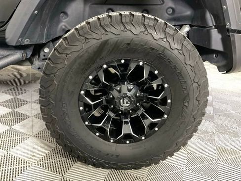 Used 2021 Jeep Wrangler Unlimited Rubicon image 38