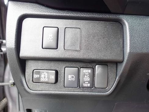 Certified 2021 Toyota Tacoma TRD Off-Road w/ Technology Package AWD/4WD image 19