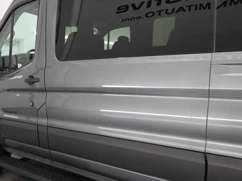 Used 2026 Ford Transit 250 148 Medium Roof Extended AWD image 35