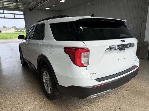Used 2024 Ford Explorer XLT w/ Equipment Group 202A AWD/4WD image 3