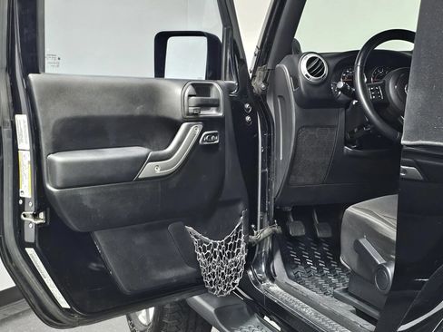 Used 2013 Jeep Wrangler Sahara w/ Connectivity Group AWD/4WD image 11