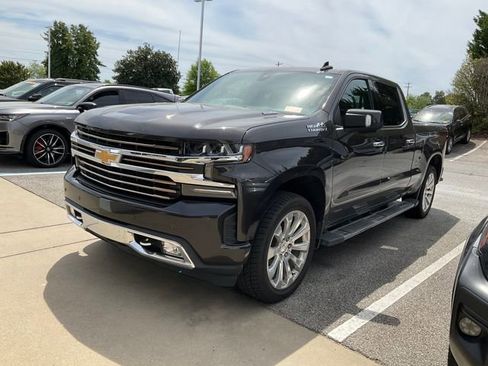 Used 2021 Chevrolet Silverado 1500 High Country image 3