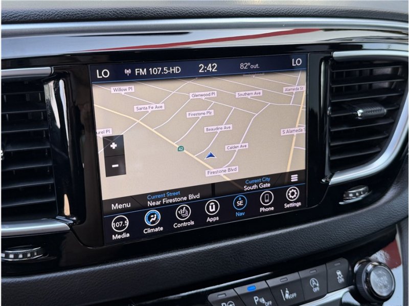 Used 2019 Chrysler Pacifica Touring-L Plus w/ Advanced Safetytec Group FWD image 54