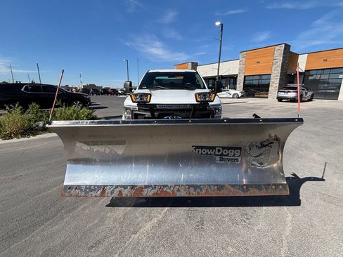 Used 2022 Ford F250 XL w/ Power Equipment Group AWD/4WD image 2