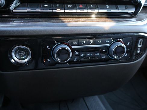 Used 2023 Chevrolet Silverado 1500 LT w/ Z71 Off-Road Package image 22