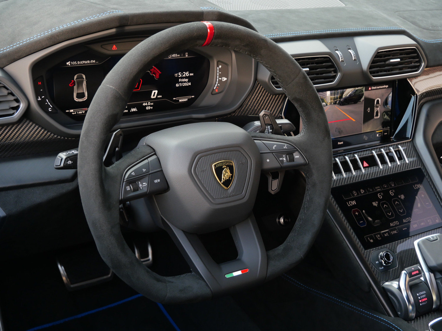 Used 2024 Lamborghini Urus Performante AWD/4WD image 25