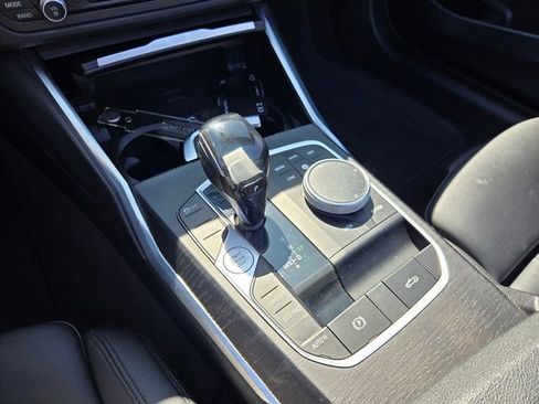 Used 2021 BMW 430i Convertible w/ Convenience Package image 16