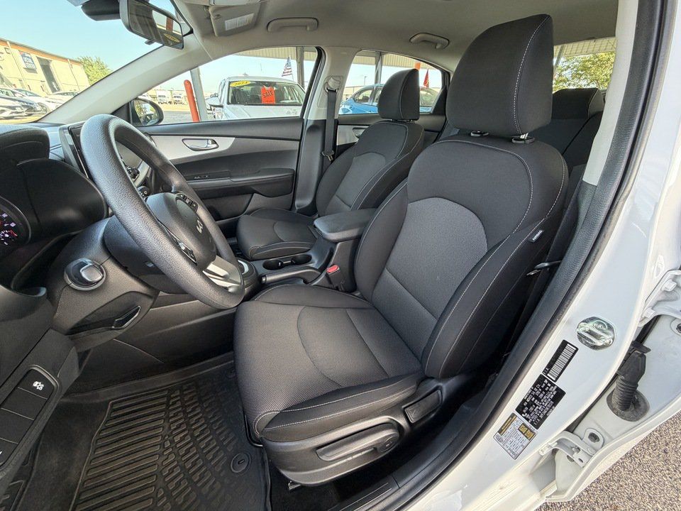 Used 2024 Kia Forte LXS FWD image 10