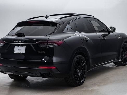 Used 2022 Maserati Levante GT image 11