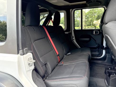 Used 2020 Jeep Wrangler Unlimited Rubicon w/ Quick Order Package 28Y Recon AWD/4WD image 45