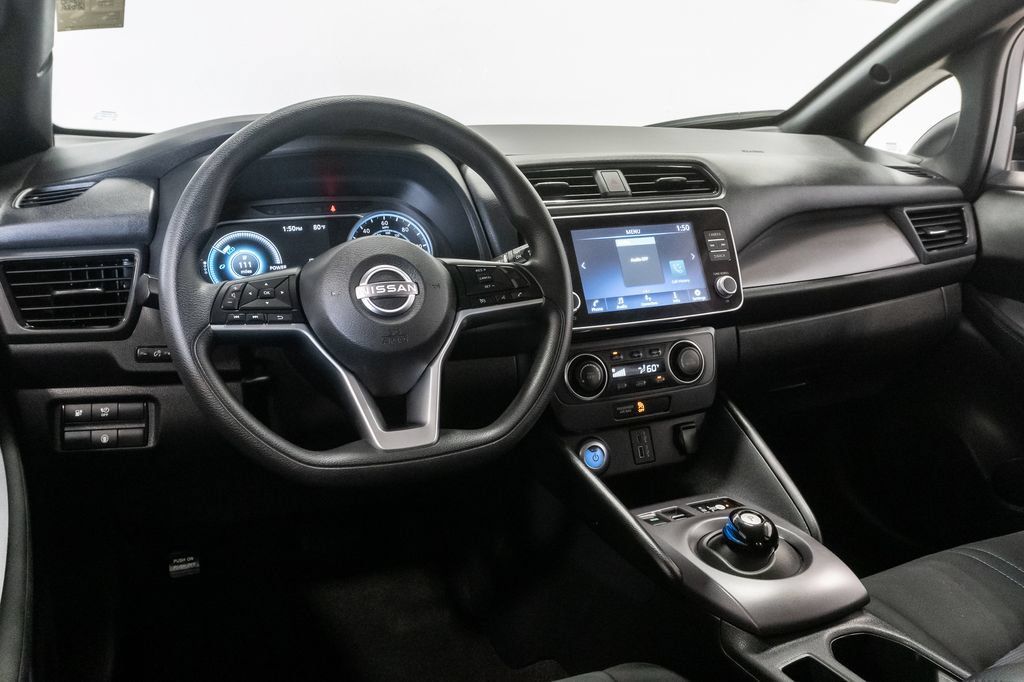 Used 2025 Nissan Leaf S FWD image 7