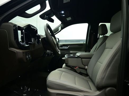 Used 2024 Chevrolet Silverado 1500 LT image 15