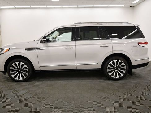 Used 2023 Lincoln Navigator Reserve w/ Equipment Group 201A AWD/4WD image 3