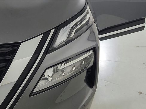 Certified 2023 Nissan Rogue Platinum w/ Platinum Premium Package image 40