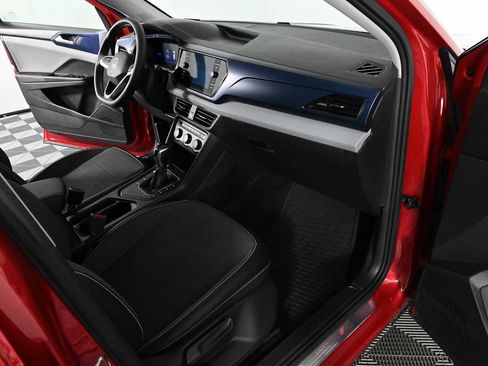 Certified 2022 Volkswagen Taos SE FWD image 10