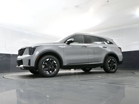 New 2026 Kia Sorento S AWD/4WD image 13