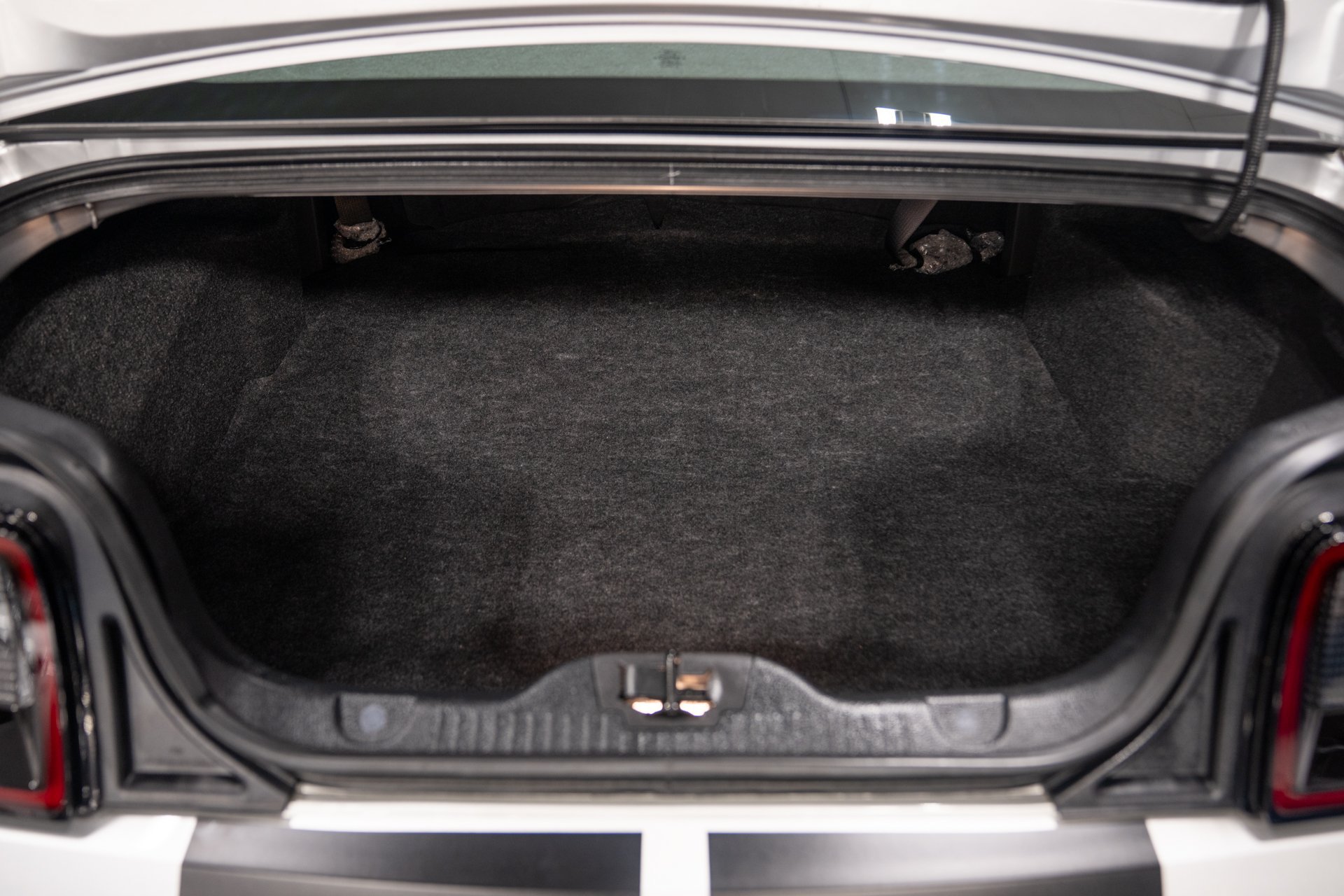 Used 2013 Ford Mustang Shelby GT500 RWD image 36