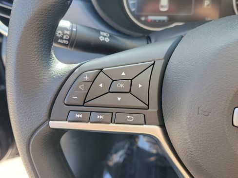 Used 2025 Nissan Versa SV w/ Trunk Package FWD image 26
