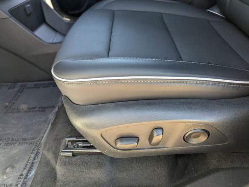 Certified 2025 Buick Enclave Preferred image 28