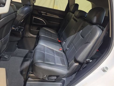 Used 2022 Kia Telluride EX AWD/4WD image 25