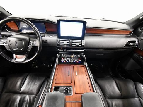 Used 2020 Lincoln Navigator Reserve w/ Equipment Group 208A image 3
