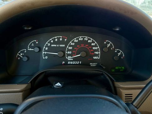 Used 2002 Ford Explorer XLT image 34