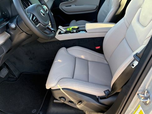 New 2026 Volvo XC90 B5 Ultra image 16