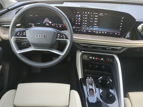 Used 2025 Audi Q5 Premium Plus AWD/4WD image 51