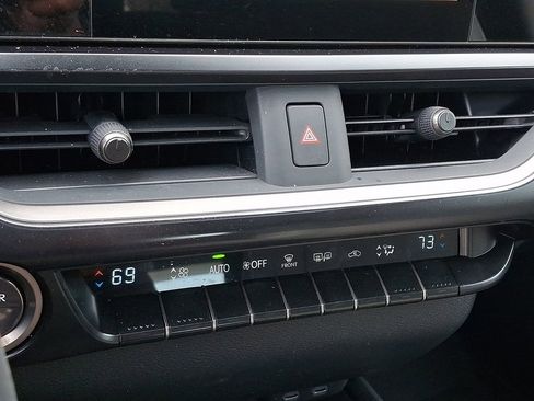 Used 2024 Lexus UX 250h AWD w/ Premium Package image 17