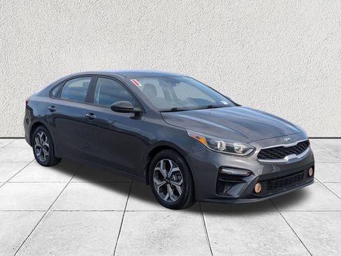 Used 2021 Kia Forte LXS FWD image 1