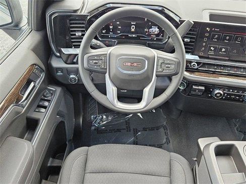 New 2025 GMC Sierra 1500 SLE w/ Preferred Package image 11