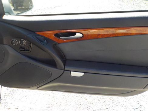 Used 2004 Mercedes-Benz SL 500 w/ AMG Sport Pkg image 19